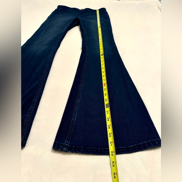 We The Free People Penny Pull On Flare Bell Bottom Jean Mid Rise Women’s Sz 29 - Picture 10 of 11